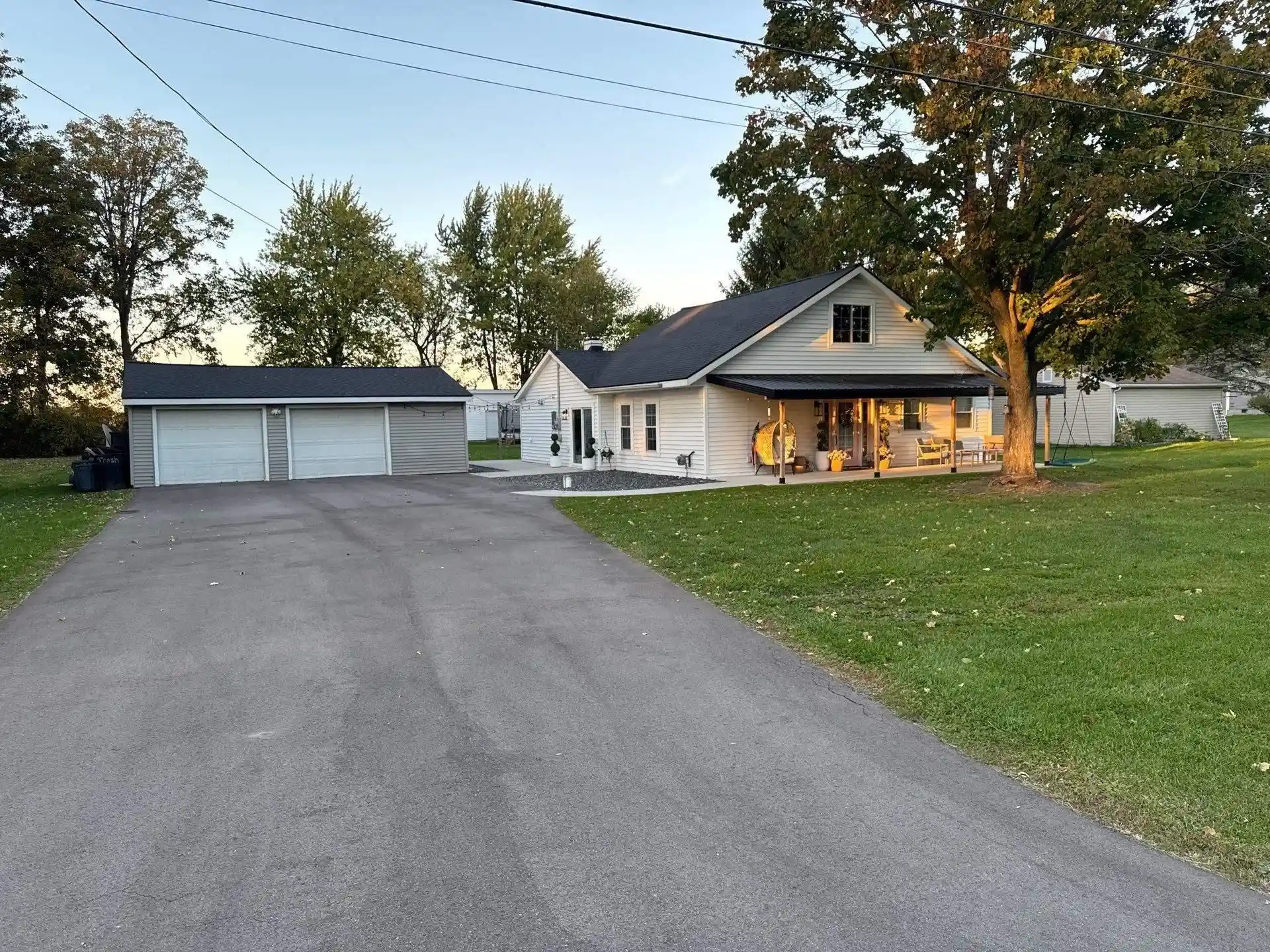 Photo 1 of Single family home for sale at 9298 Crafton Dr, Swartz Creek, MI 48473 | MLS# 5050224896 | Listing updated on 2026-10-14