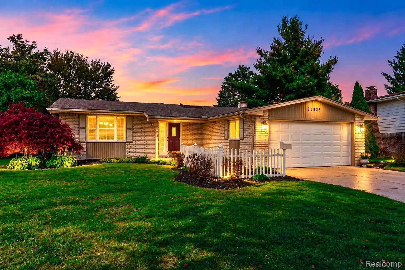 Photo 1 of Single family home for sale at 38828 Grandon St, Livonia, MI 48150 | MLS# 20261083600 | Listing updated on 2026-10-22