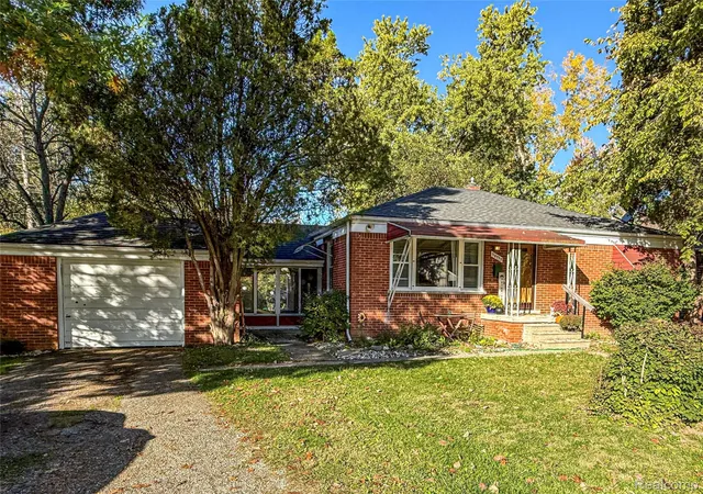 Photo 1 of Sale Pending at 30753 Everett St, Southfield, MI 48076 | MLS# 20261083601 | Listing updated on 2026-10-26