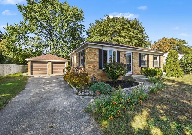 Photo 1 of Single family home for sale at 5155 Mildred Ave Se, Grand Rapids, MI 49508 | MLS# 65026054814 | Listing updated on 2026-10-27