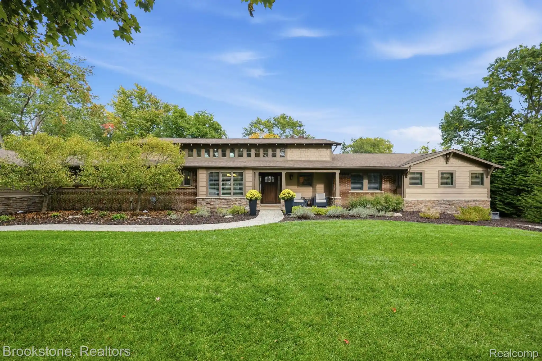 Photo 1 of Single family home for sale at 32484 Westlady Dr, Beverly Hills, MI 48025 | MLS# 20261083654 | Listing updated on 2026-10-27