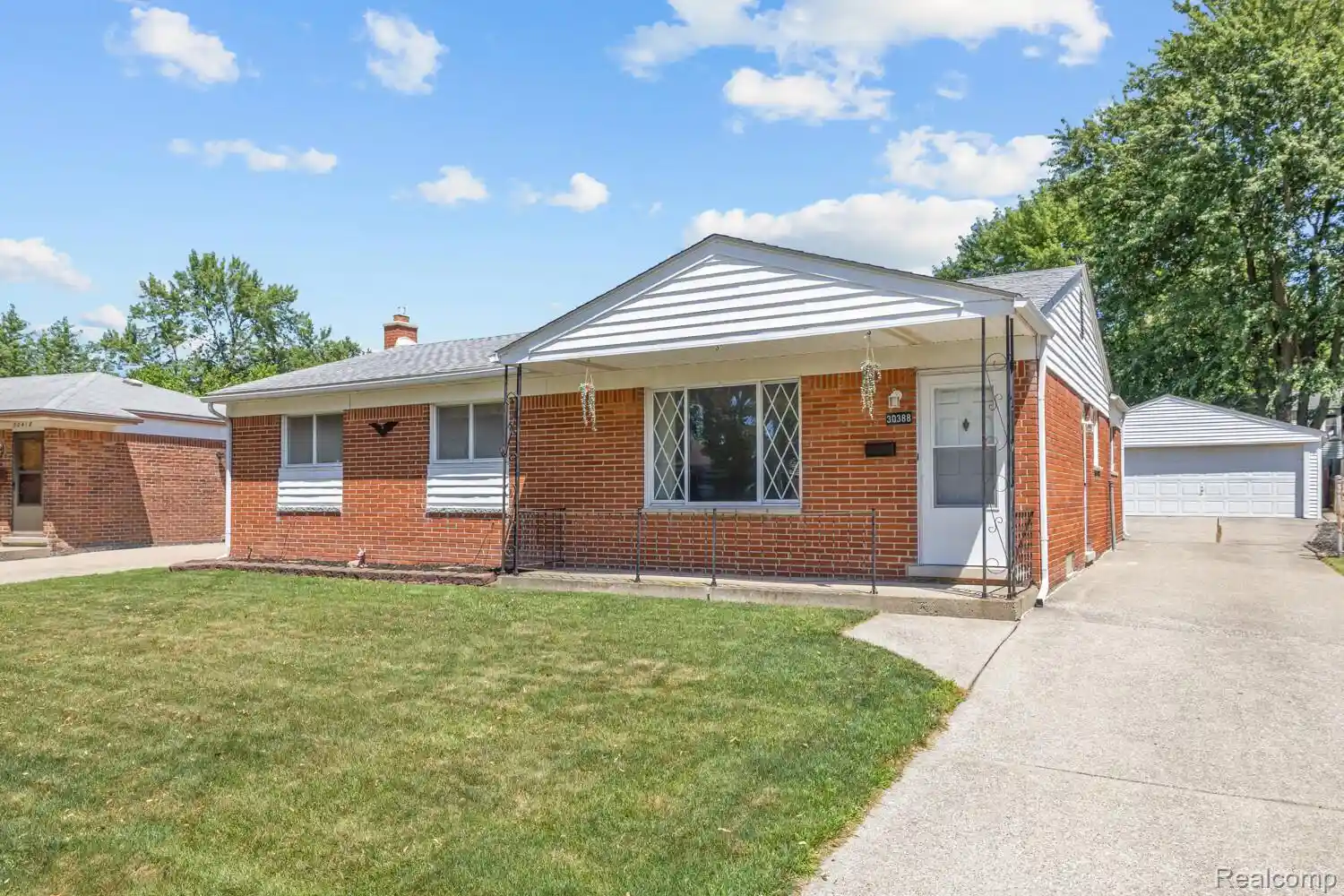 Photo 1 of Single family home for sale at 30388 Yorkshire Dr, Madison Heights, MI 48071 | MLS# 20261083662 | Listing updated on 2026-10-30