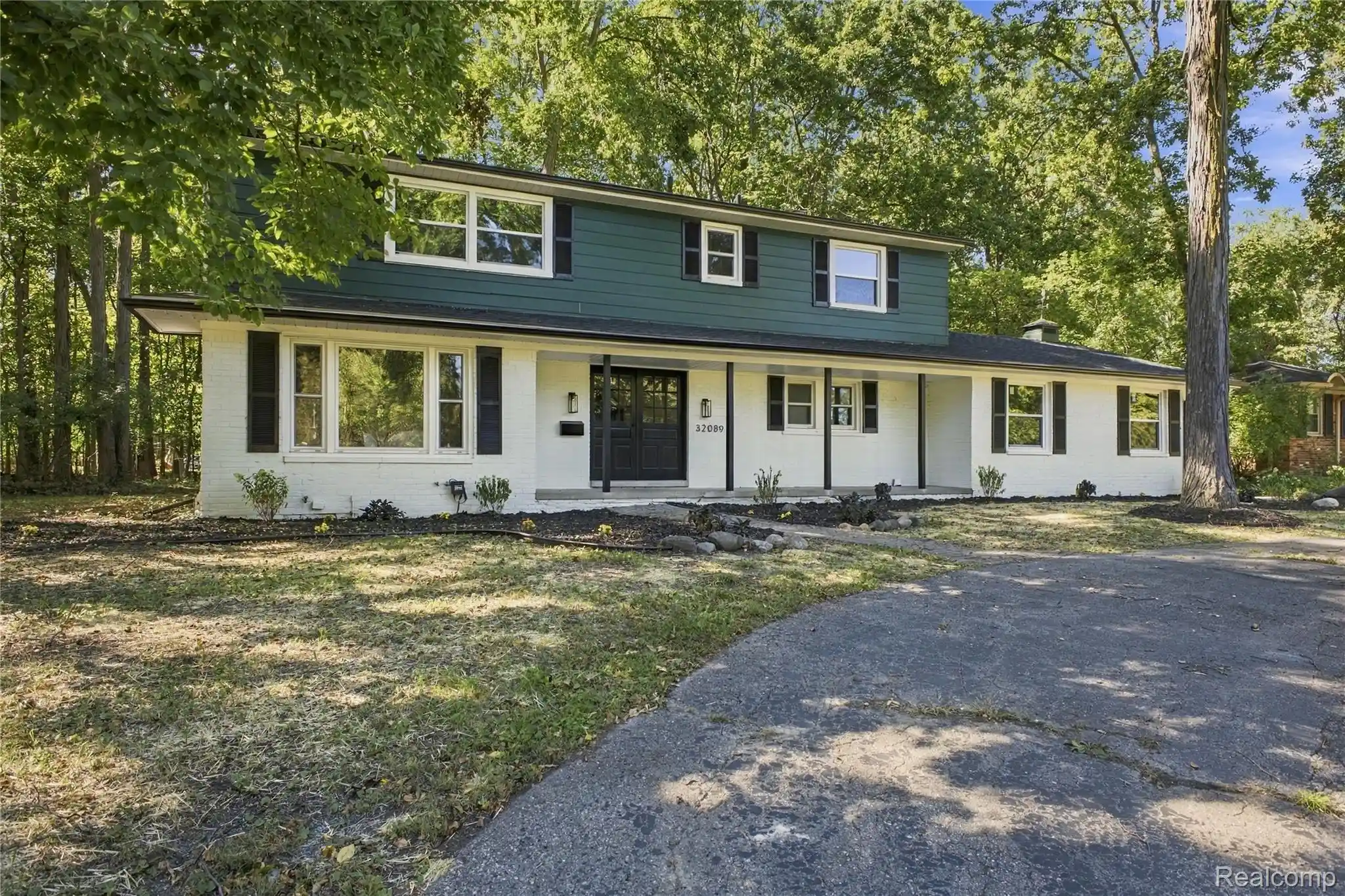 Photo 1 of Sale Pending at 32089 Olde Franklin Dr, Farmington Hills, MI 48334 | MLS# 20261083668 | Listing updated on 2026-10-23