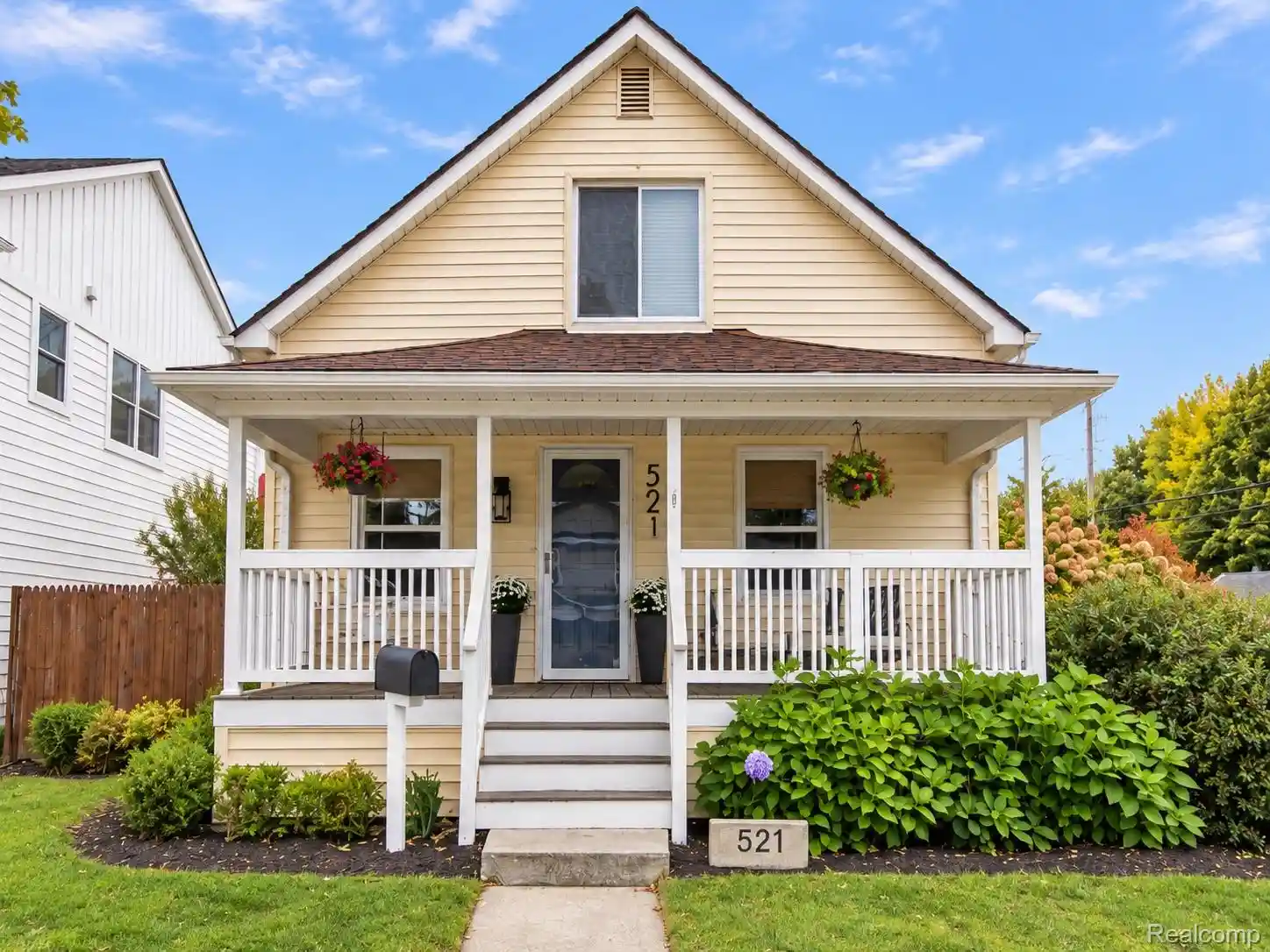 Photo 1 of Single family home for sale at 521 N Gainsborough Ave, Royal Oak, MI 48067 | MLS# 20261083671 | Listing updated on 2026-10-29