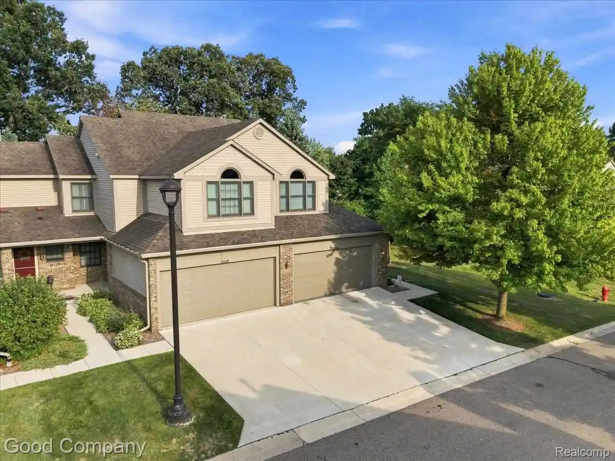 Photo 1 of Condo for sale at 45117 Coachman Ct, Canton, MI 48187 | MLS# 20261083679 | Listing updated on 2026-10-20