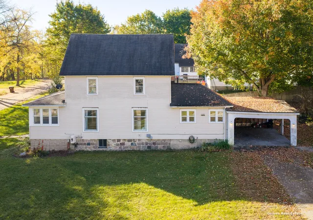 Photo 4 of Single family home for sale at 319 I O St, Belding, MI 48809 | MLS# 65026054852 | Listing updated on 2026-10-30