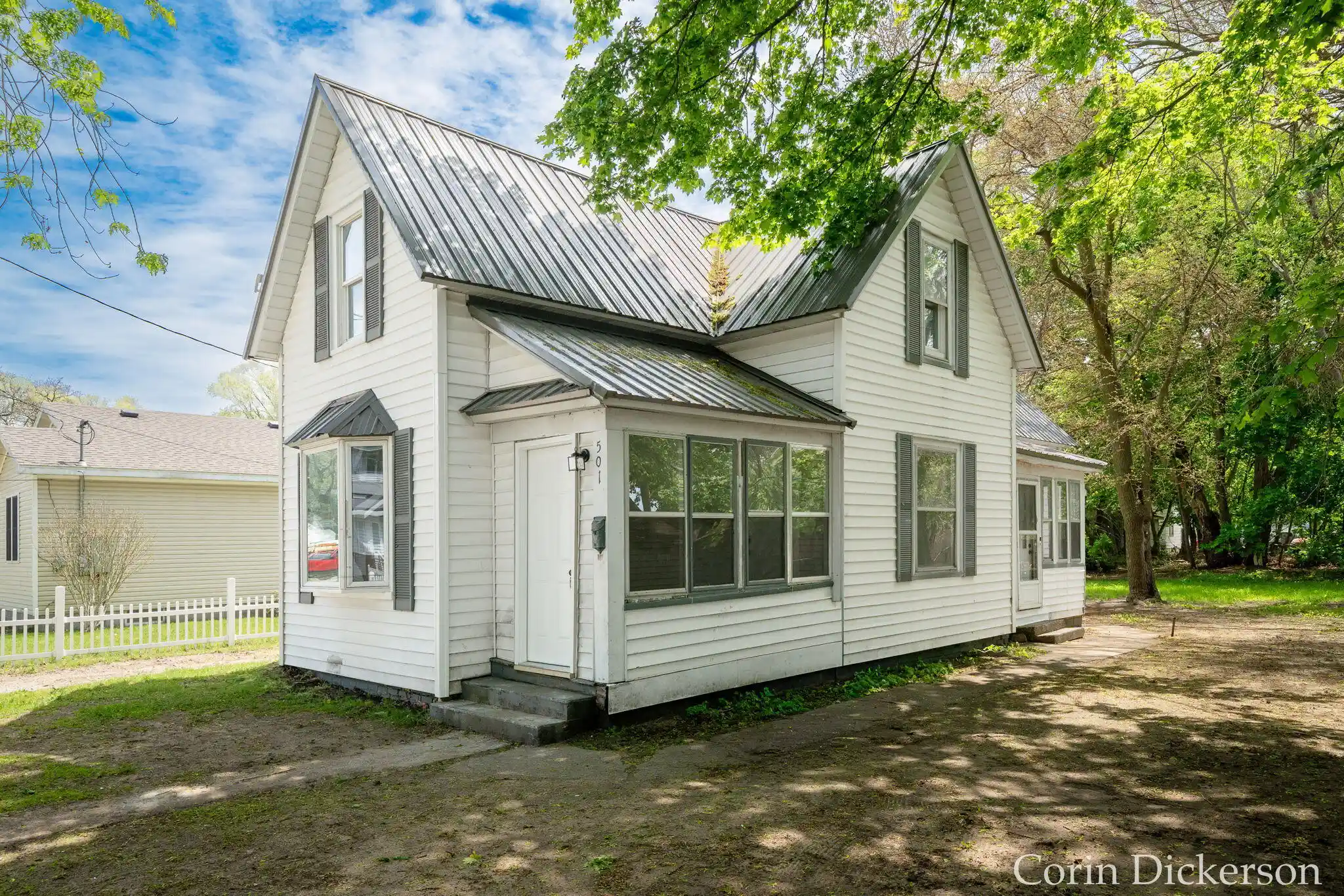 Photo 1 of Single family home for sale at 501 Oak Ave, Muskegon, MI 49442 | MLS# 65026054856 | Listing updated on 2026-10-16