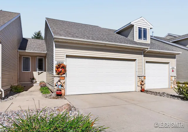 Photo 1 of Condo for sale at 2933 Pebblestone Dr, Hudsonville, MI 49426 | MLS# 65026054857 | Listing updated on 2026-10-29