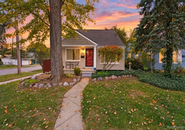 Photo 1 of Single family home for sale at 536 S Minerva Ave, Royal Oak, MI 48067 | MLS# 20261083703 | Listing updated on 2026-10-27