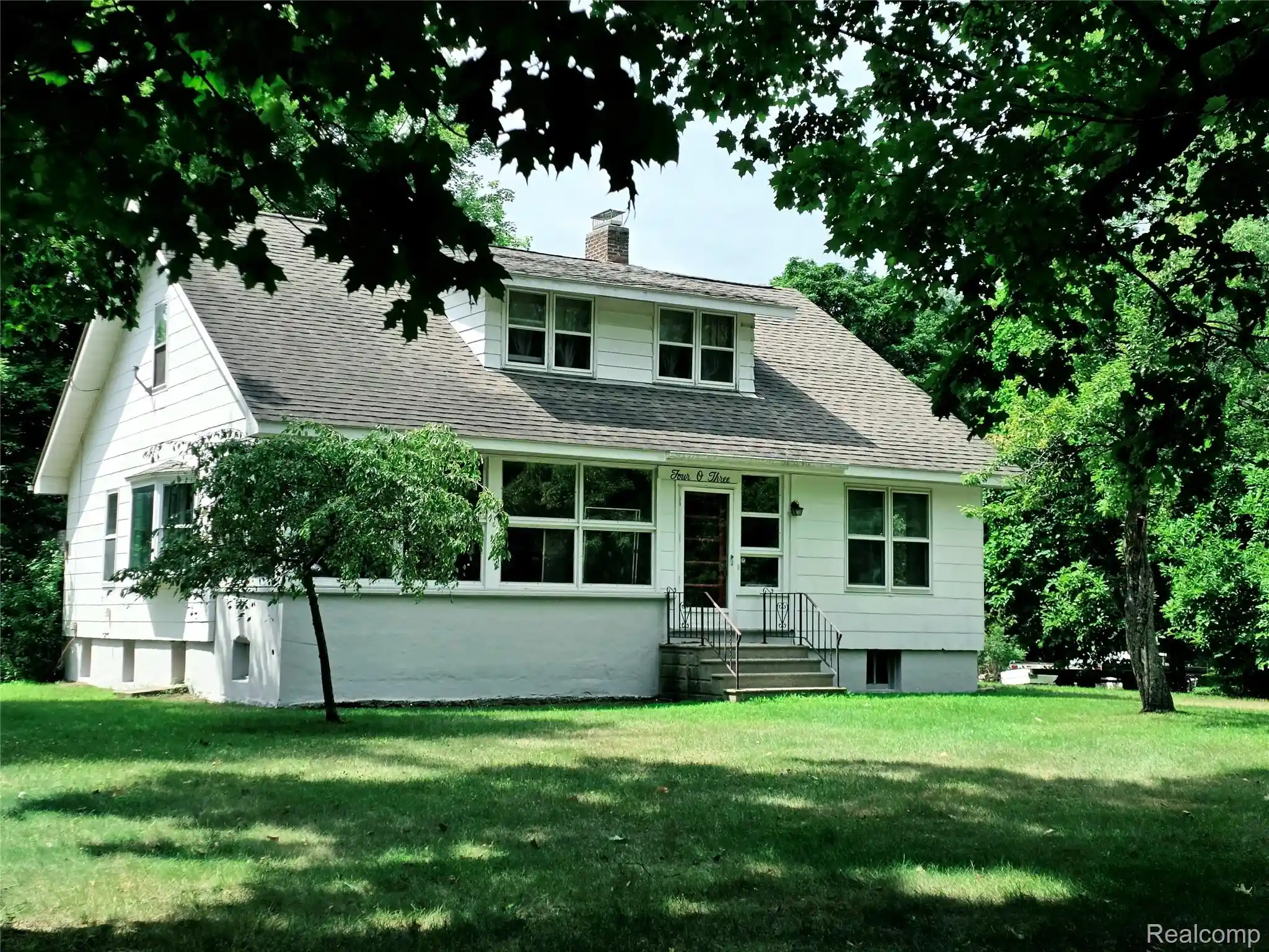 Photo 1 of Single family home for sale at 403 East Rd, Holly Village Oakland, MI 48442 | MLS# 20261083719 | Listing updated on 2026-10-31