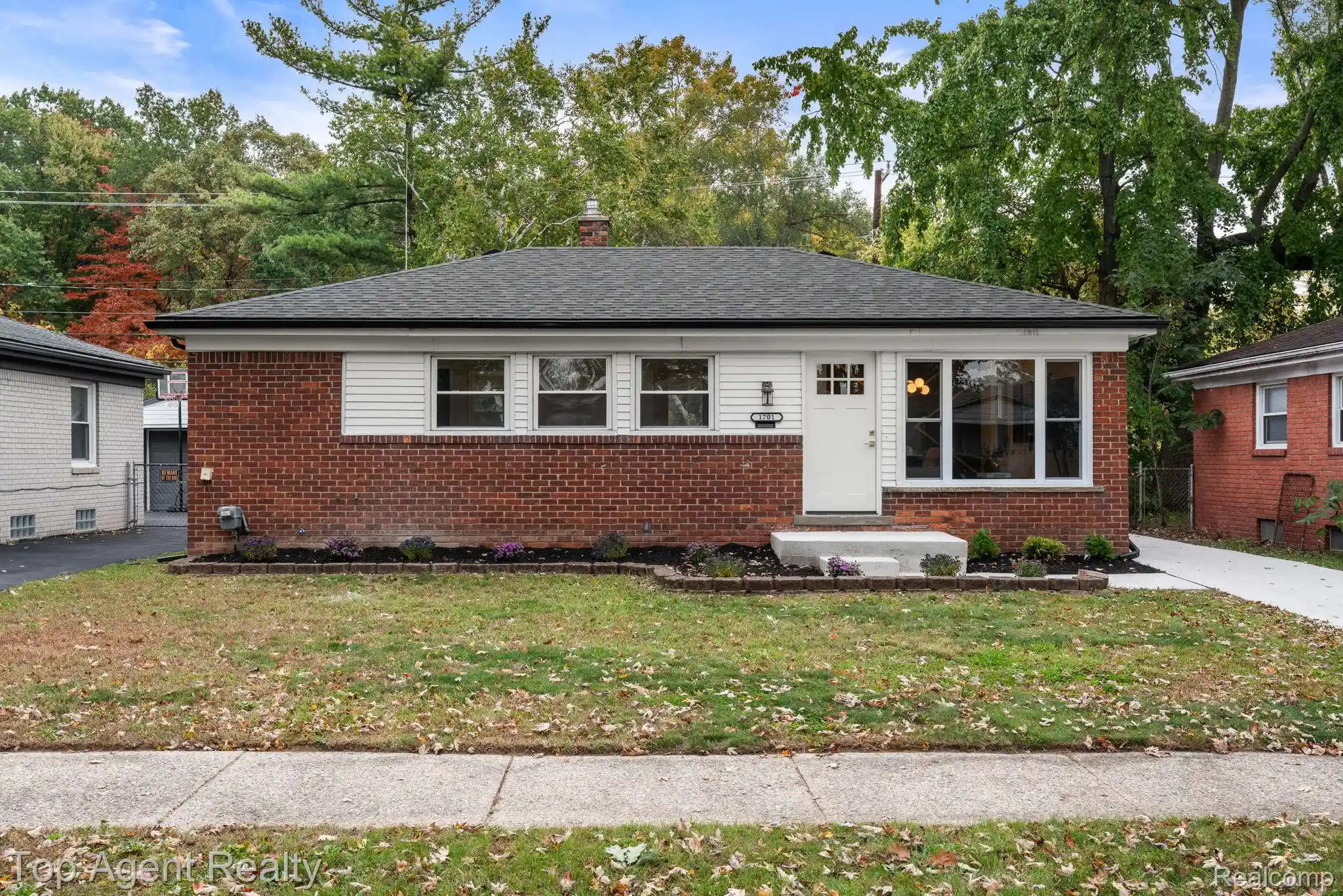 Photo 1 of Single family home for sale at 1701 Ackley Ave, Westland, MI 48186 | MLS# 20261083738 | Listing updated on 2026-10-16