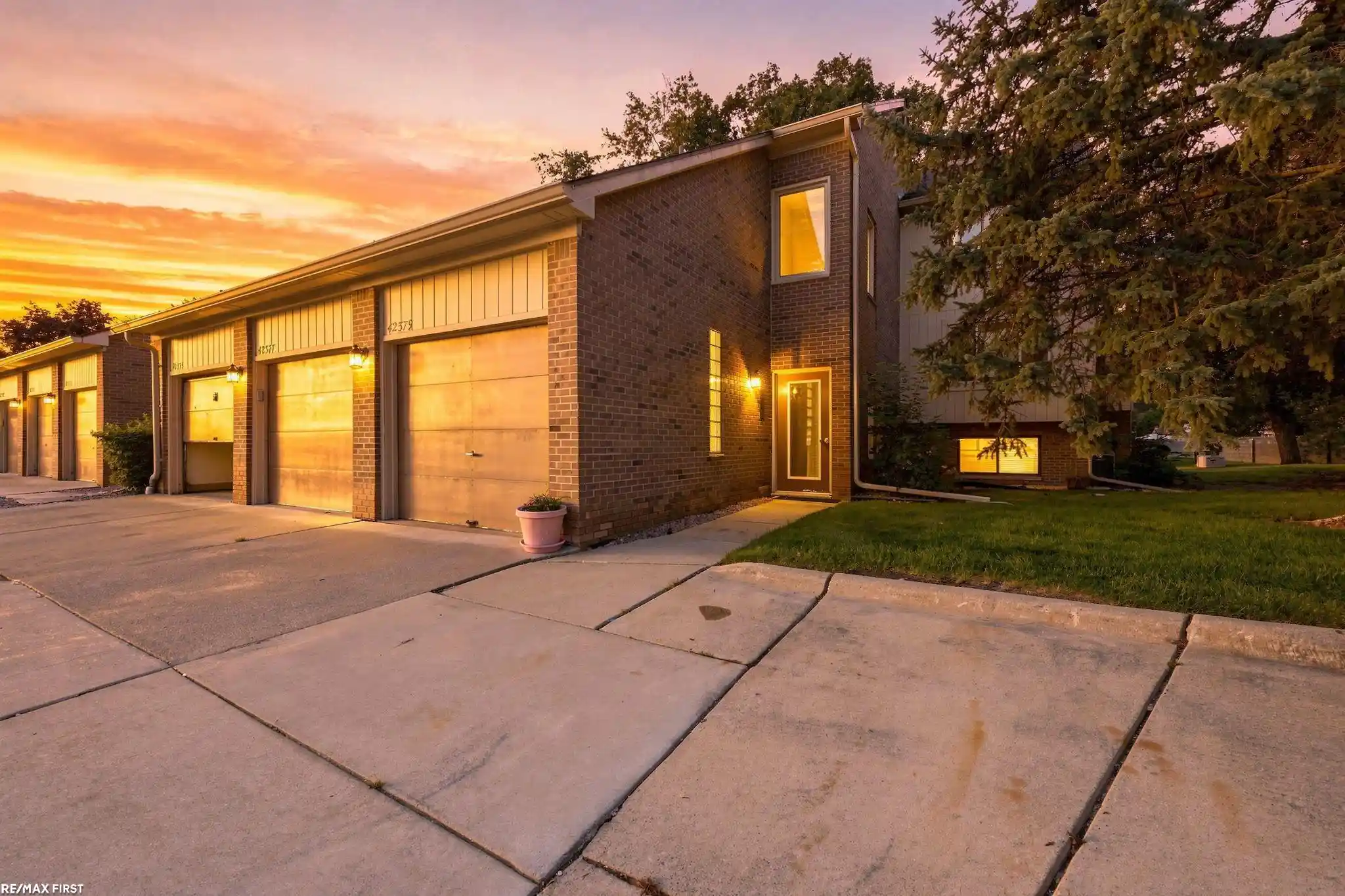 Condo for sale at 42375 Lochmoor Ave, Clinton Township, MI 48038 | MLS# 58050224956