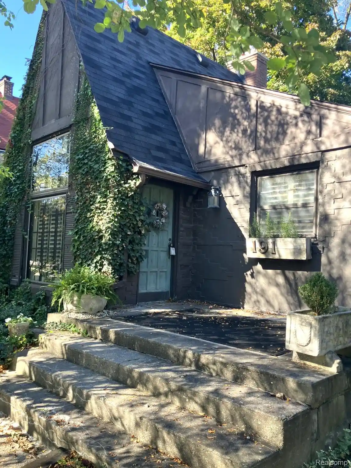Photo 1 of Single family home for sale at 191 E Lincoln St, Birmingham, MI 48009 | MLS# 20261083761 | Listing updated on 2026-10-19