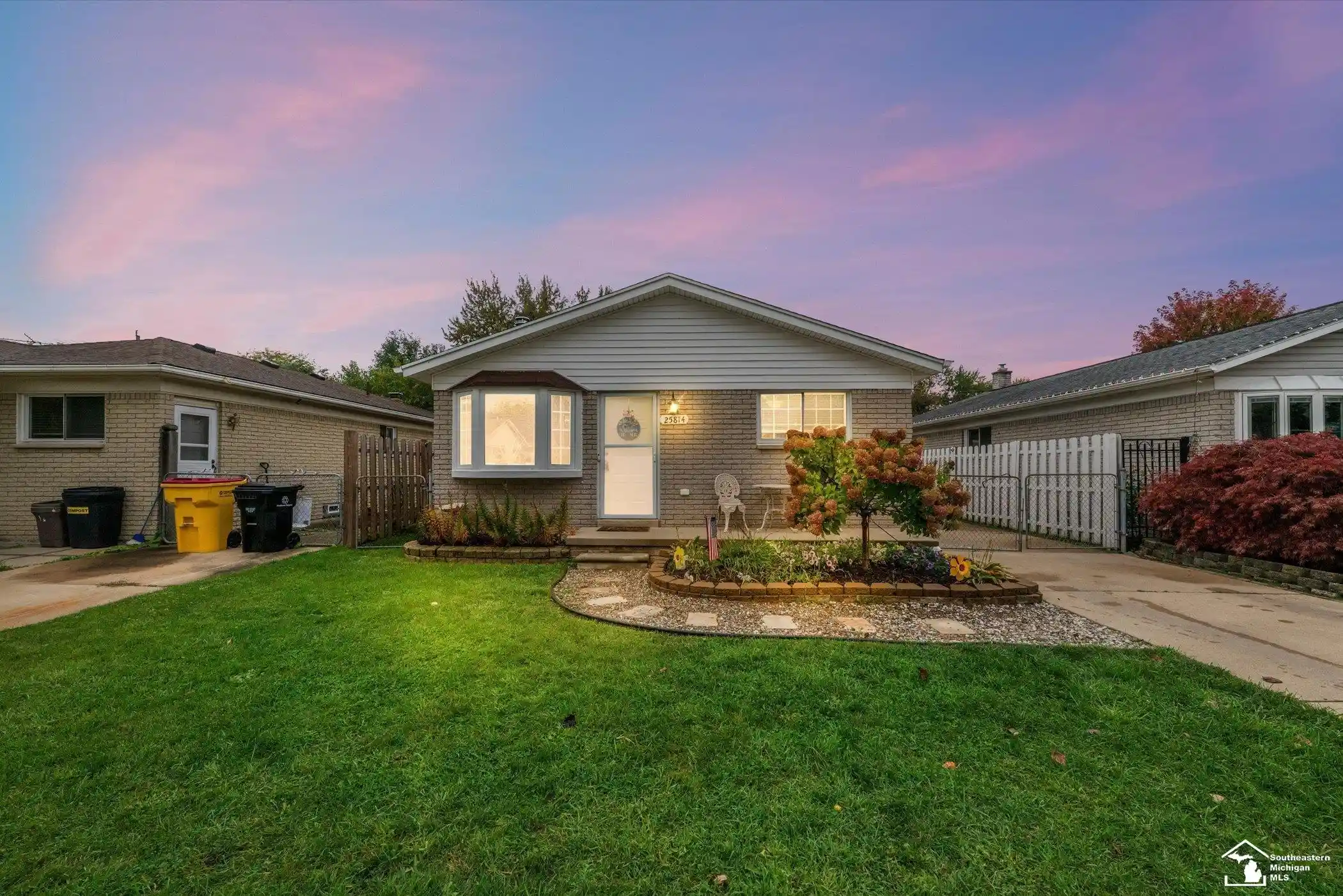 Photo 1 of Single family home for sale at 25814 Reeck Rd, Woodhaven, MI 48183 | MLS# 57050224963 | Listing updated on 2026-10-23