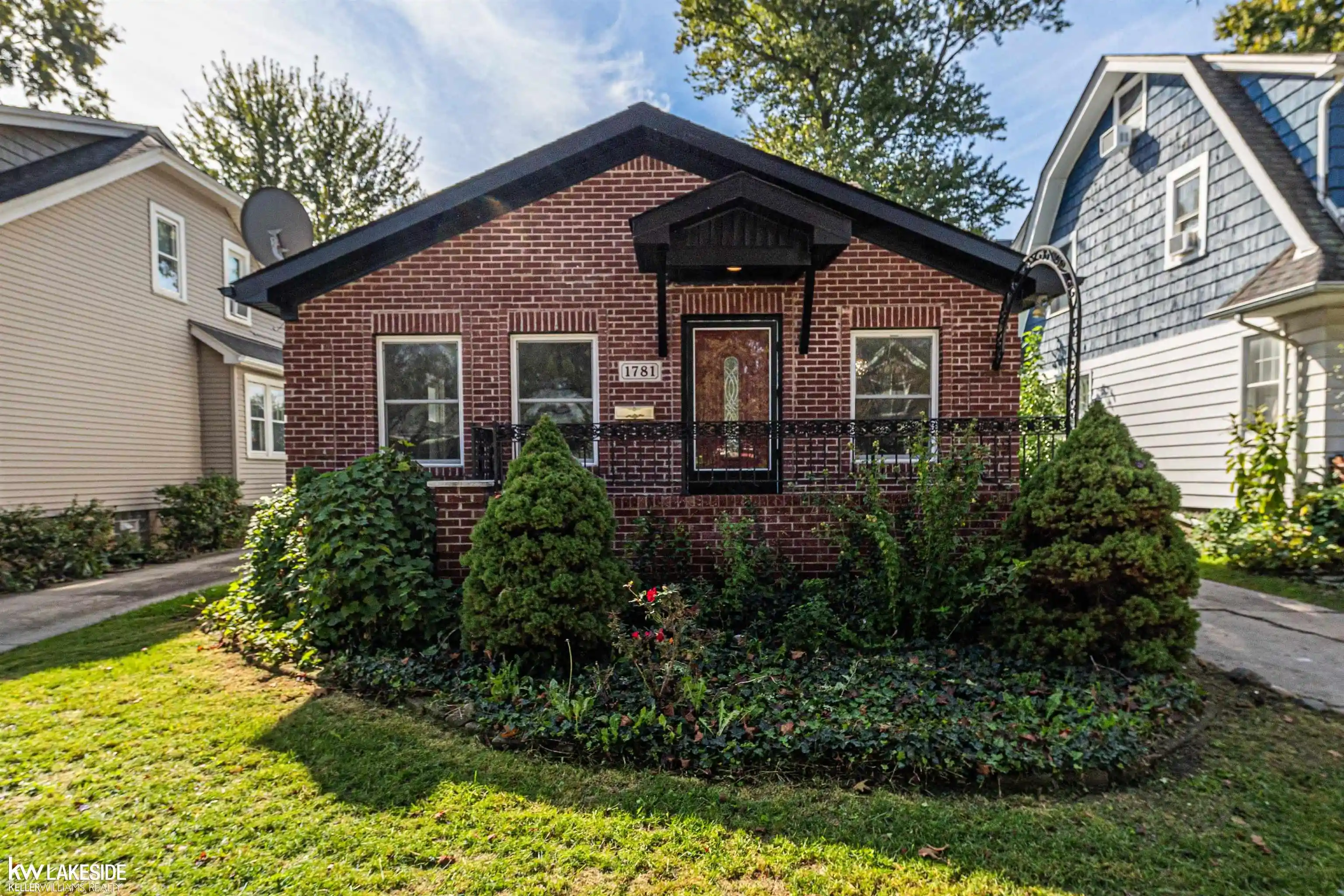 Photo 1 of Single family home for sale at 1781 Brys Dr, Grosse Pointe Woods, MI 48236 | MLS# 58050224966 | Listing updated on 2026-10-17