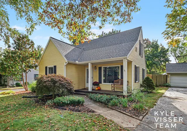 Photo 1 of Single family home for sale at 4320 Ludlow Dr Se, Grand Rapids, MI 49546 | MLS# 65026054942 | Listing updated on 2026-10-27