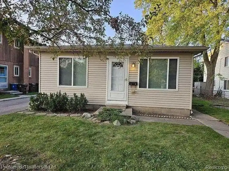 Photo 1 of Multi family home for sale at 1470 Junction St E, Plymouth, MI 48170 | MLS# 20261083801 | Listing updated on 2026-10-23