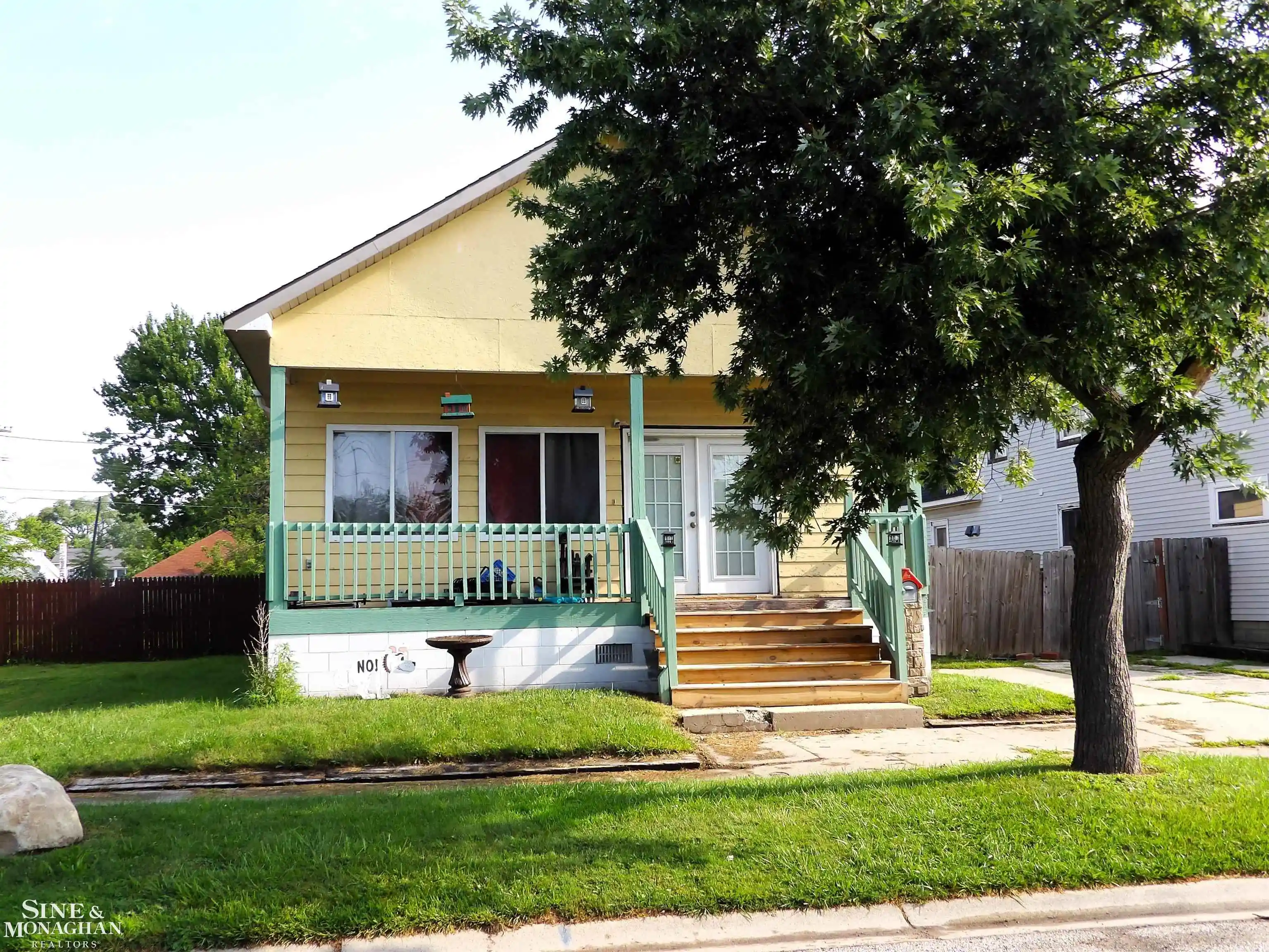 Photo 1 of Single family home for sale at 1219 White St, Port Huron, MI 48060 | MLS# 58050224975 | Listing updated on 2026-10-15
