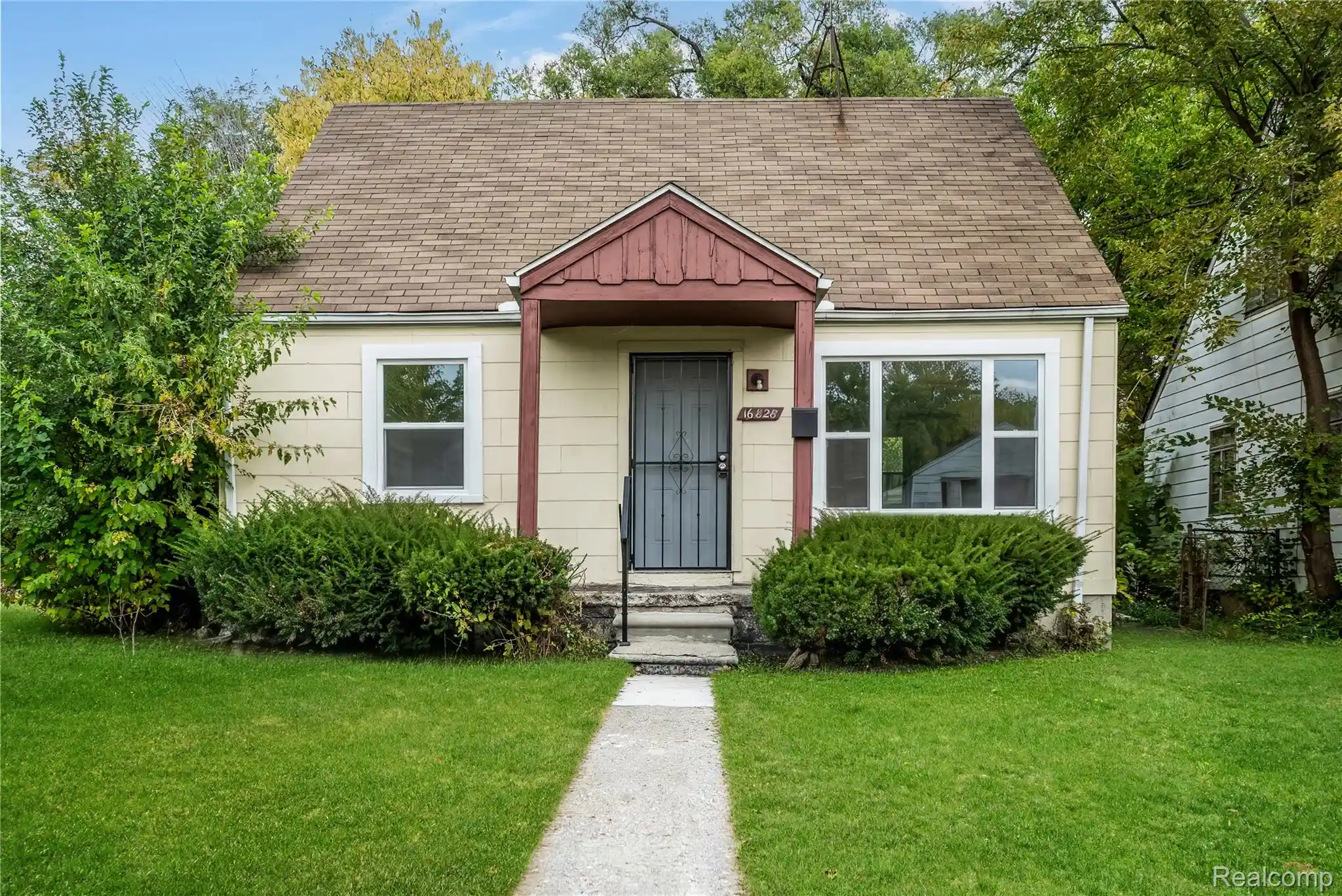 Photo 1 of Sale Pending at 16828 W Chicago St, Detroit, MI 48228 | MLS# 20261083809 | Listing updated on 2026-10-28