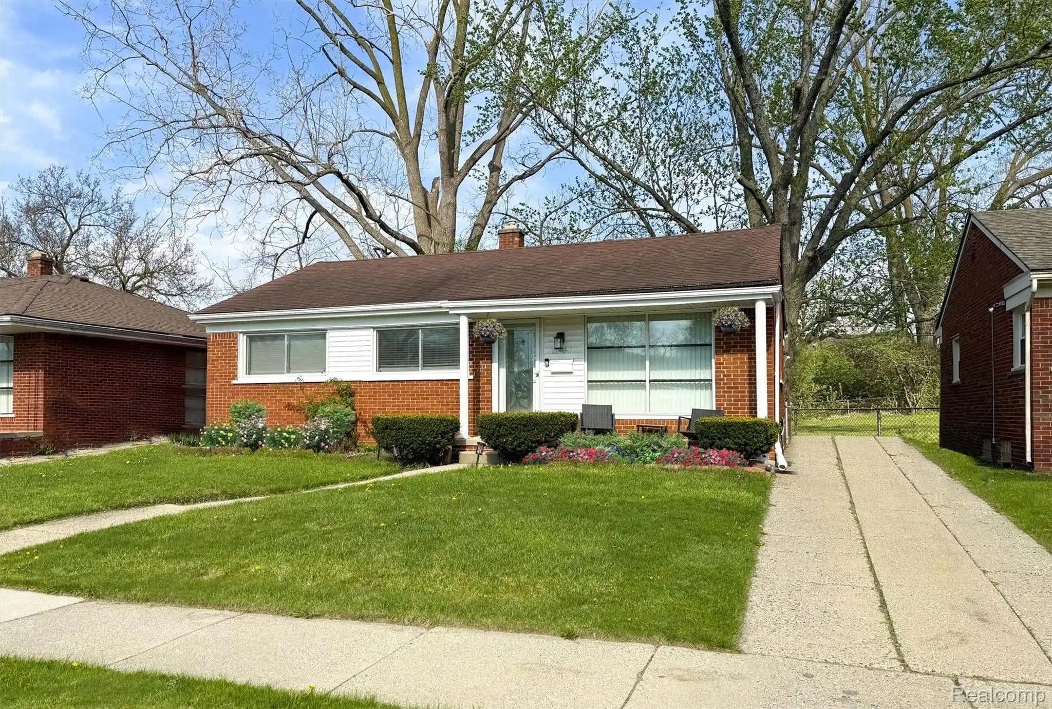 Photo 1 of Single family home for sale at 22030 Church St, Oak Park, MI 48237 | MLS# 20261083813 | Listing updated on 2026-10-16