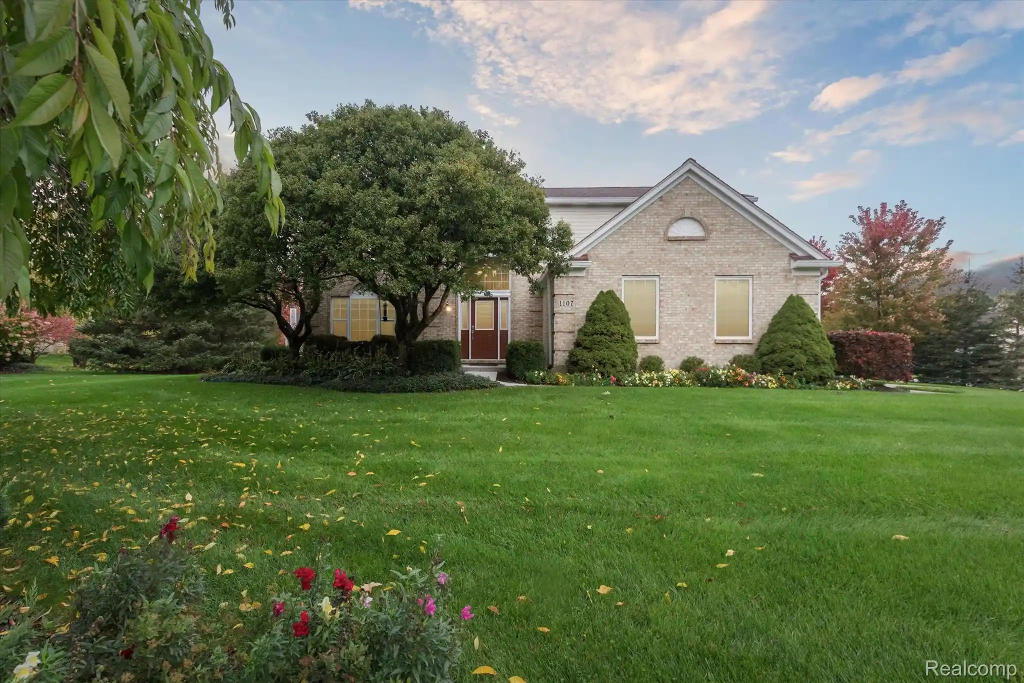 Photo 1 of Single family home for sale at 1107 Mountainside Dr, Lake Orion, MI 48362 | MLS# 20261083835 | Listing updated on 2026-10-19