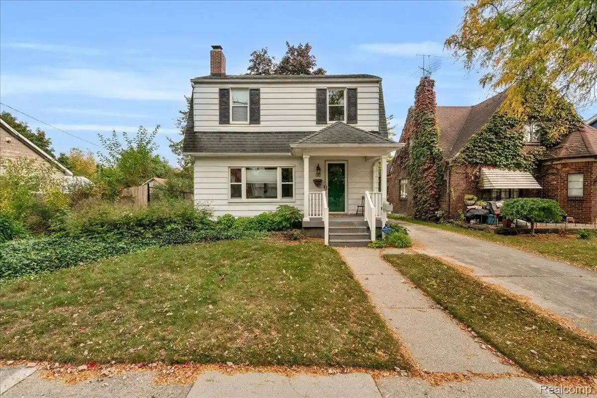 Photo 1 of Sale Pending at 30 Ogemaw Rd, Pontiac, MI 48341 | MLS# 20261083849 | Listing updated on 2026-10-19