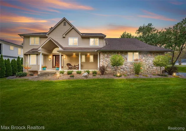 Photo 1 of Single family home for sale at 3556 Shady Beach Blvd, Orchard Lake, MI 48324 | MLS# 20261083853 | Listing updated on 2026-10-29