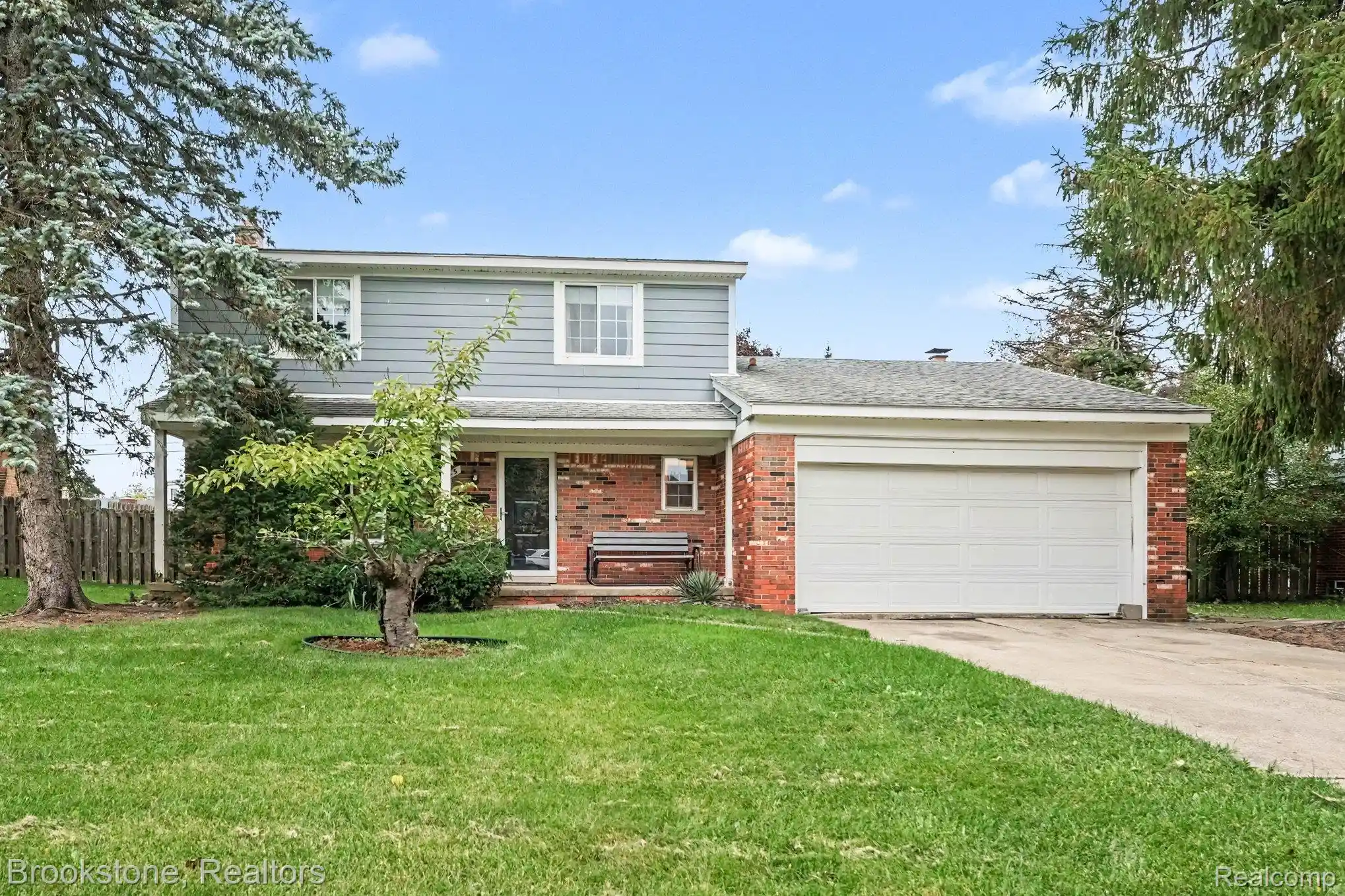 Photo 1 of Single family home for sale at 4045 Ramblewood Dr, Troy, MI 48085 | MLS# 20261083852 | Listing updated on 2026-10-18