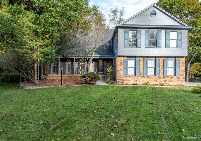 Photo 1 of Single family home for sale at 1900 Marcastle Ct, Rochester Hills, MI 48309 | MLS# 20261083873 | Listing updated on 2026-10-28