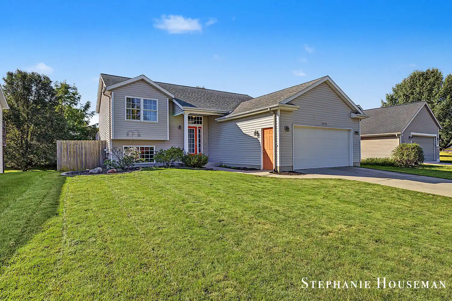 Photo 1 of Single family home for sale at 3072 Stonewood St Nw, Grand Rapids, MI 49504 | MLS# 65026055007 | Listing updated on 2026-10-22