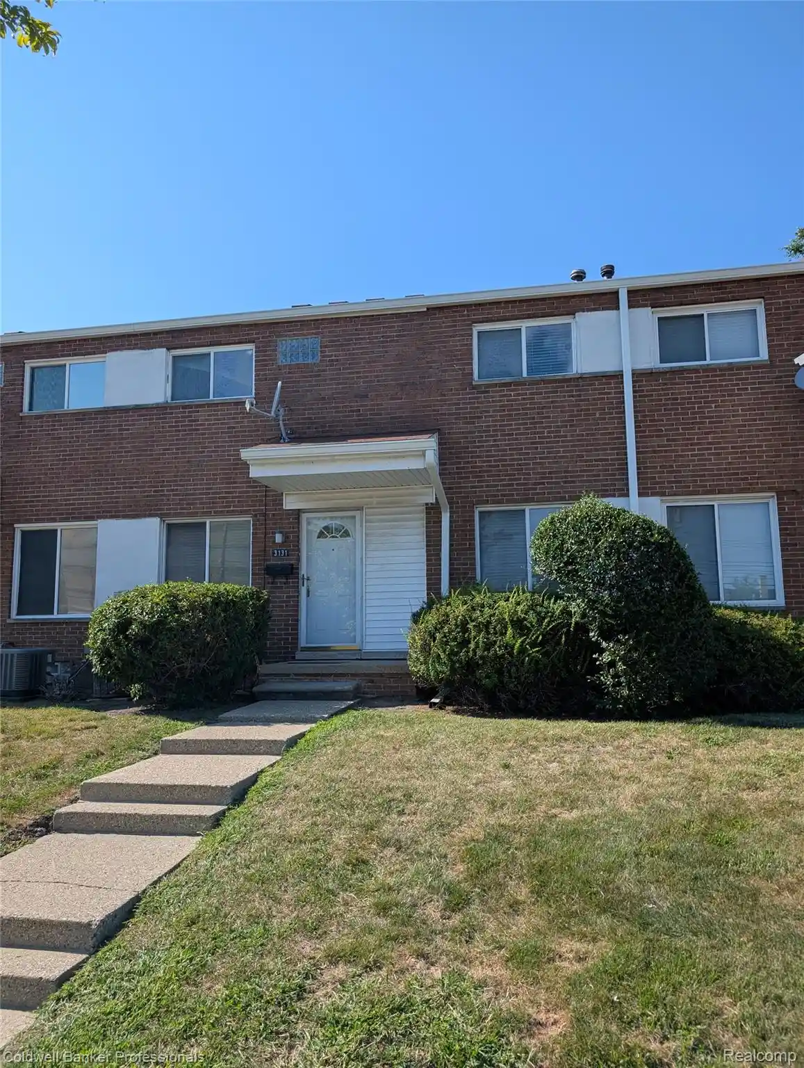 Photo 1 of Sale Pending at 3131 E Larned St, Detroit, MI 48207 | MLS# 20261083890 | Listing updated on 2026-10-28