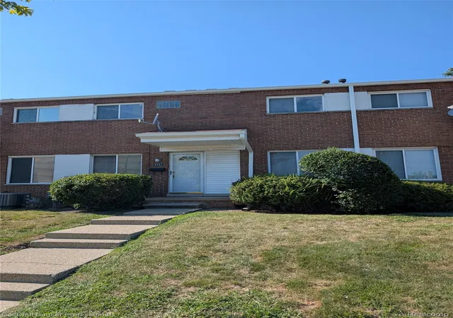 Photo 1 of Sale Pending at 3131 E Larned St, Detroit, MI 48207 | MLS# 20261083890 | Listing updated on 2026-10-28