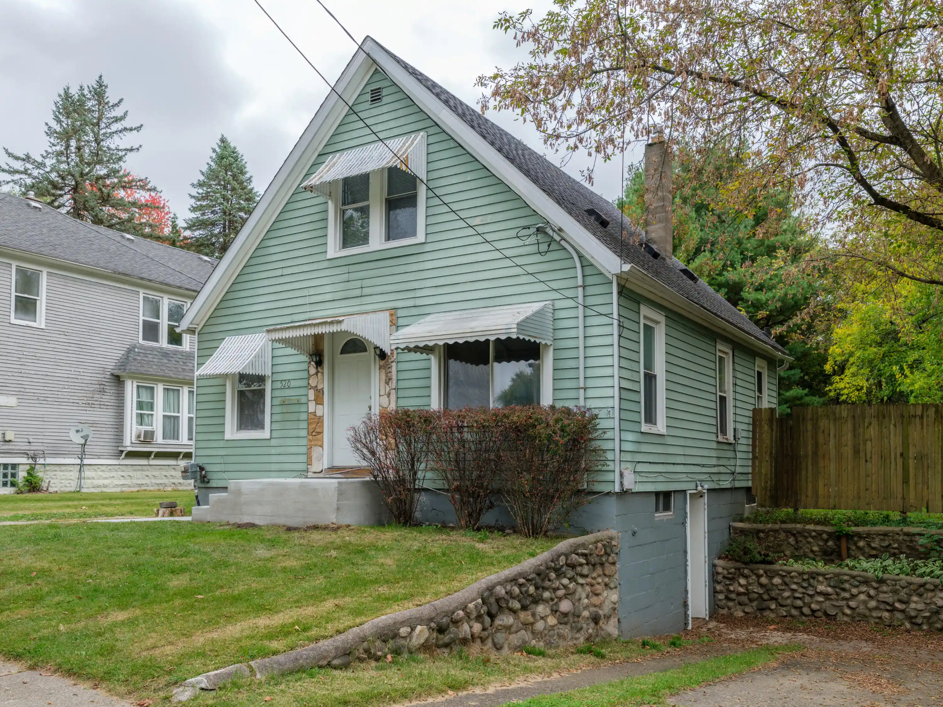 Photo 1 of Single family home for sale at 520 Chicago Ave, Kalamazoo, MI 49048 | MLS# 66026055014 | Listing updated on 2026-10-19