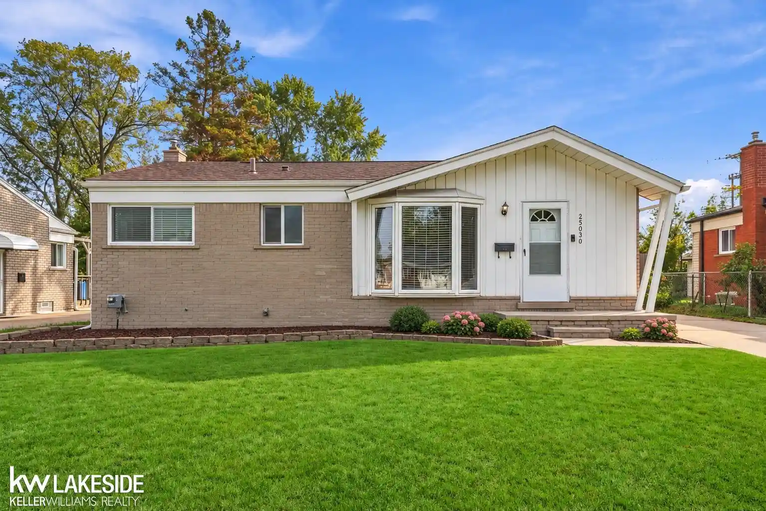 Photo 1 of Single family home for sale at 25030 Wagner Ave, Warren, MI 48089 | MLS# 58050225016 | Listing updated on 2026-10-22