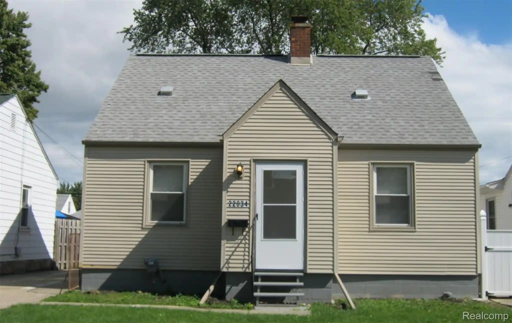 Photo 1 of Single family home for sale at 22034 Lambrecht Ave, Eastpointe, MI 48021 | MLS# 20261083899 | Listing updated on 2026-10-16