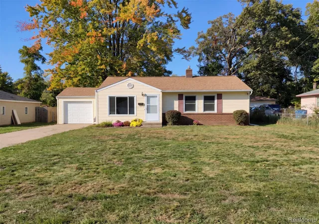 Photo 1 of Single family home for sale at 641 Kendalwood St Ne, Grand Rapids, MI 49505 | MLS# 20261083919 | Listing updated on 2026-10-30