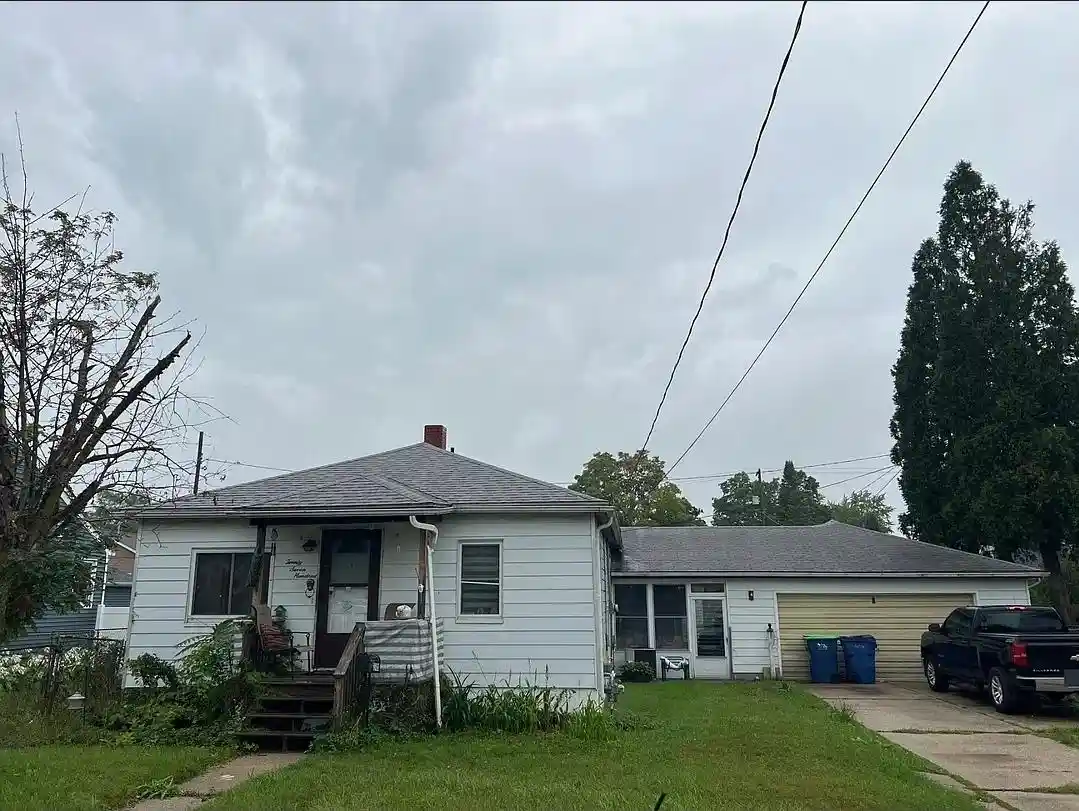 Single family home for sale at 2700 S Jefferson St, Bay City, MI 48708 | MLS# 60050225027