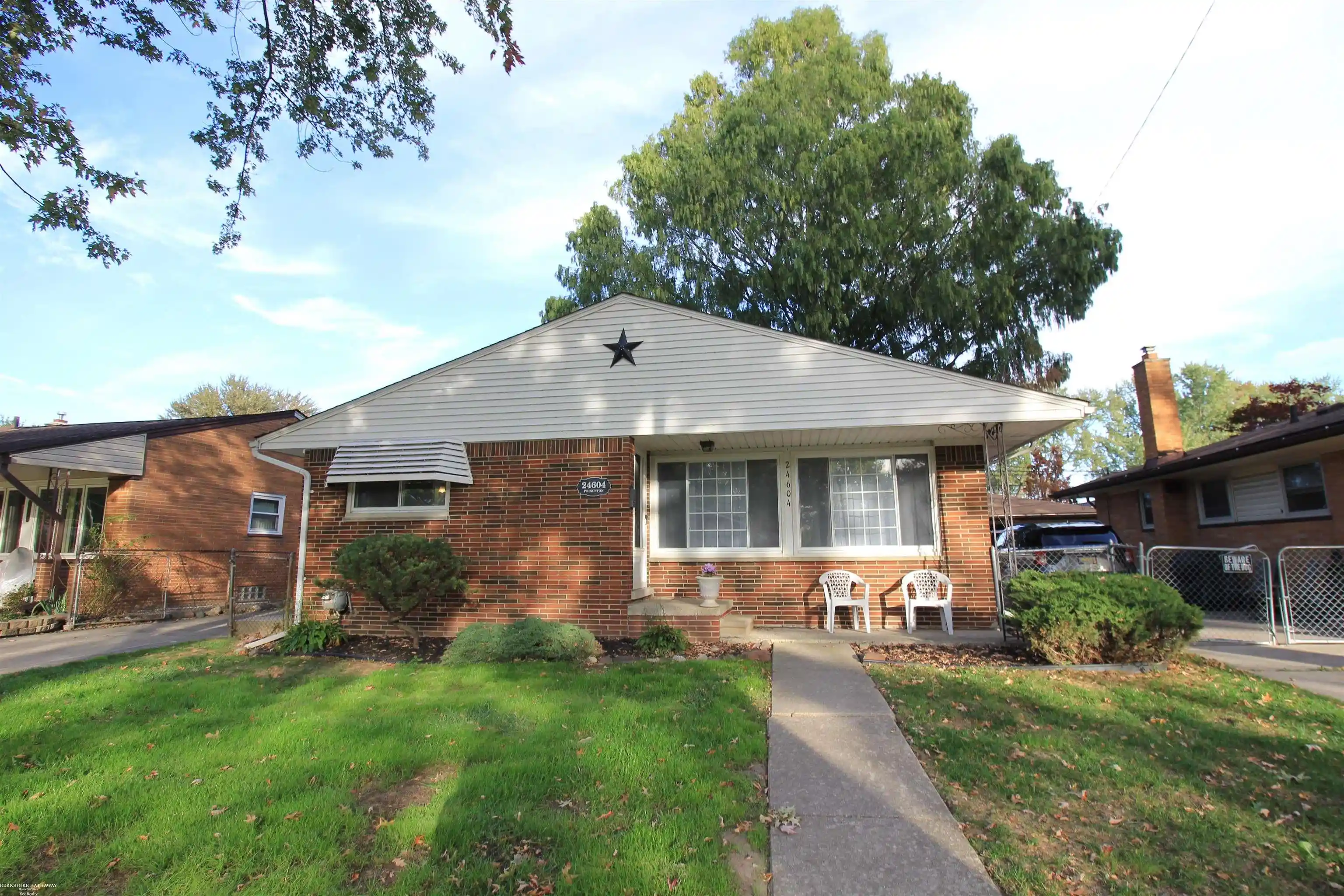 Photo 1 of Single family home for sale at 24604 Princeton St, Saint Clair Shores, MI 48080 | MLS# 58050225038 | Listing updated on 2026-10-15