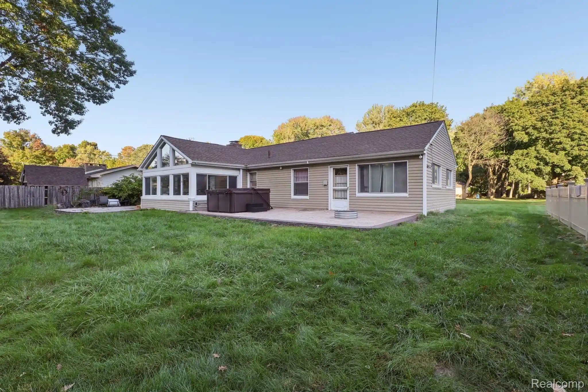 Photo 1 of Single family home for sale at 18111 Mayfield St, Livonia, MI 48152 | MLS# 20261083960 | Listing updated on 2026-10-23