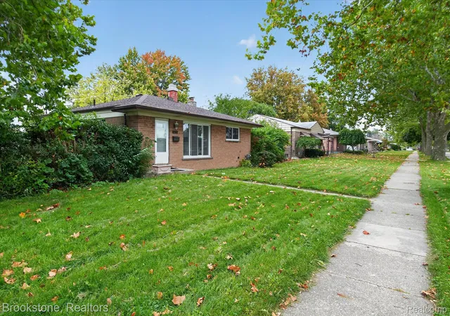 Photo 1 of Sale Pending at 11723 Stamford Ave, Warren, MI 48089 | MLS# 20261083968 | Listing updated on 2026-10-29