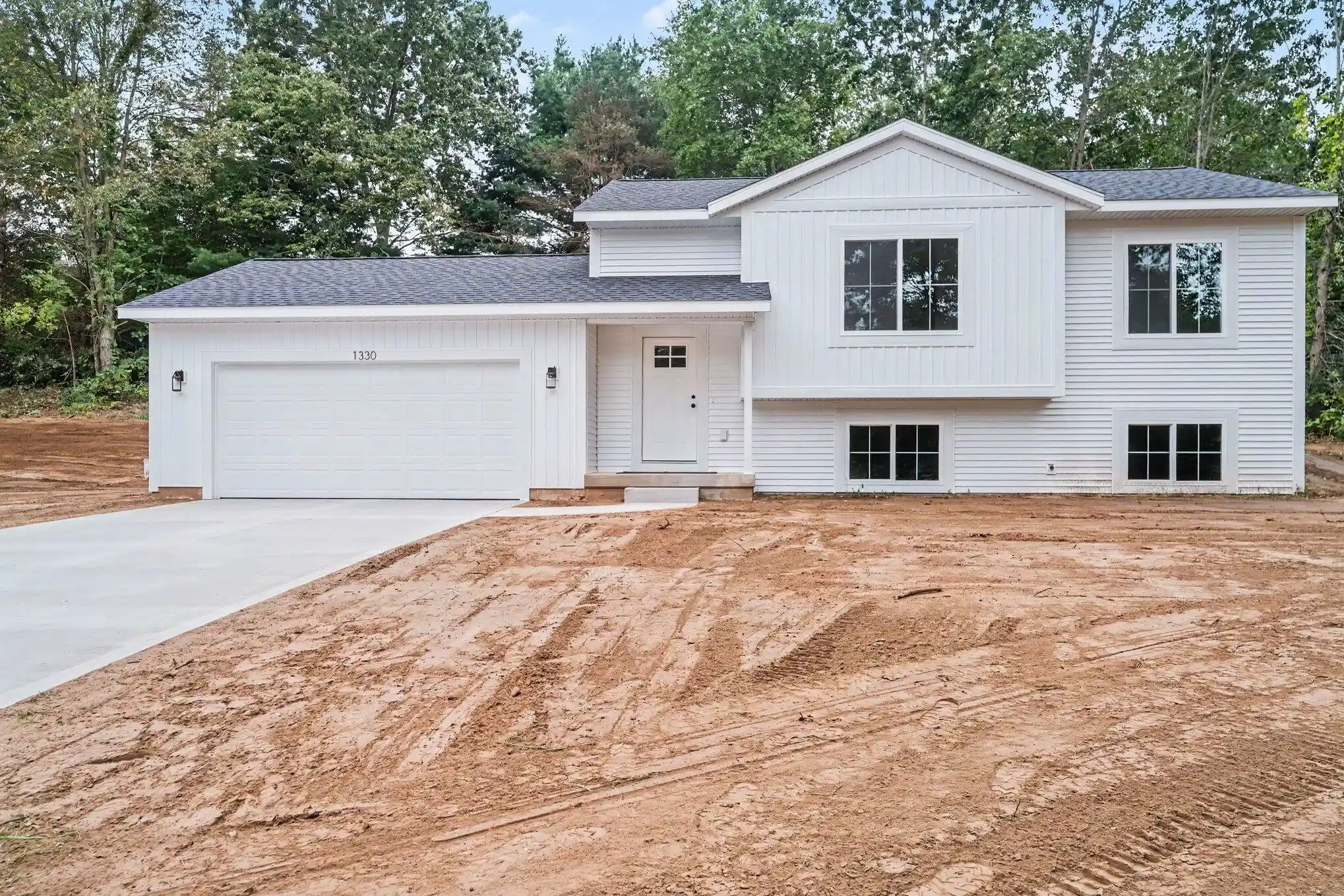 Photo 1 of Single family home for sale at 1330 Red Fox Ct, Allegan, MI 49010 | MLS# 66026055092 | Listing updated on 2026-10-15