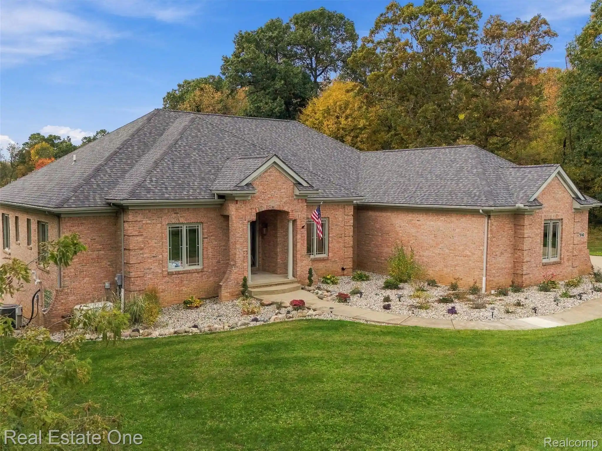Single family home for sale at 2840 Eric Dr, White Lake, MI 48383 | MLS# 20261083996