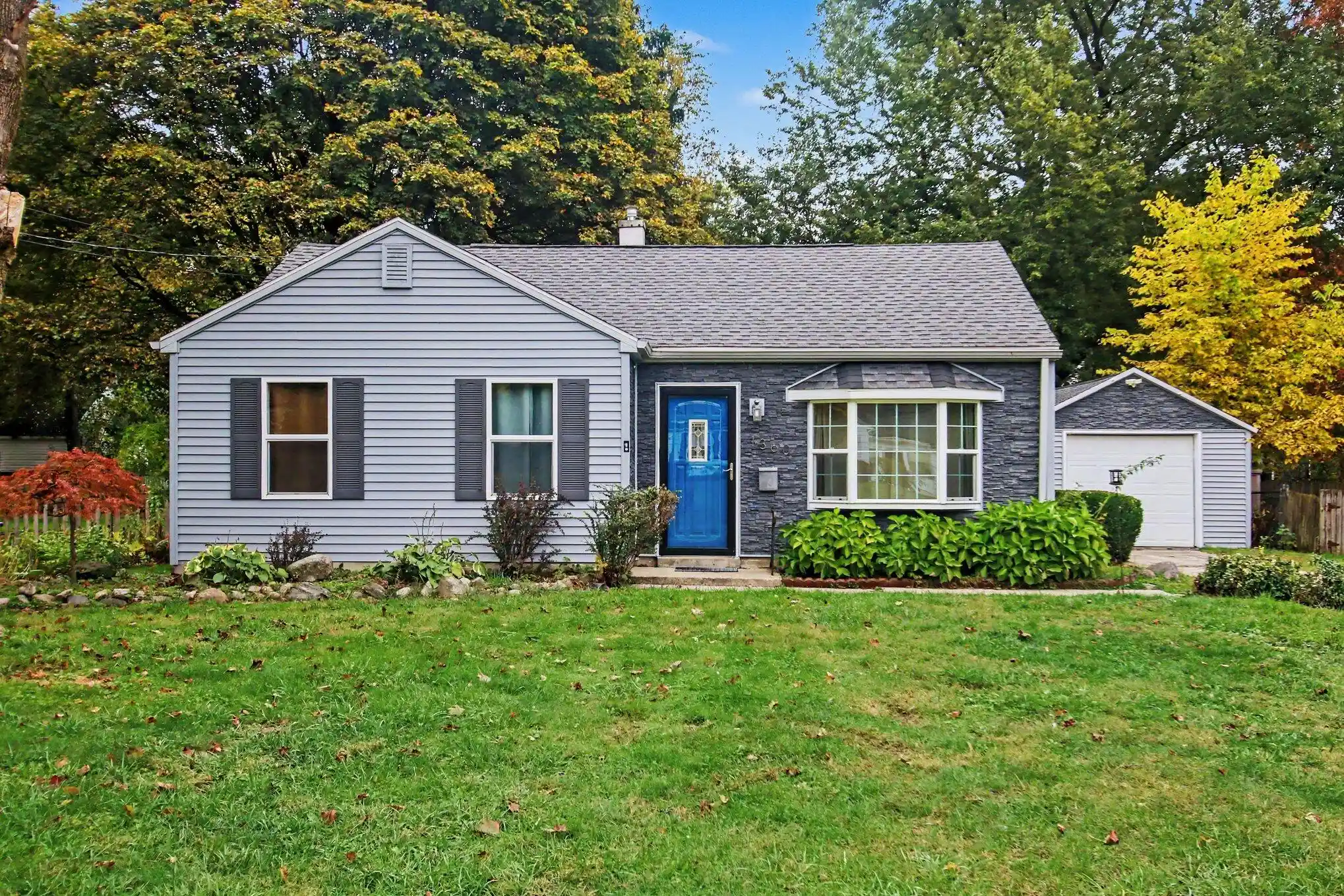 Photo 1 of Single family home for sale at 1360 Richland Ave, Kalamazoo, MI 49006 | MLS# 66026055112 | Listing updated on 2026-10-16