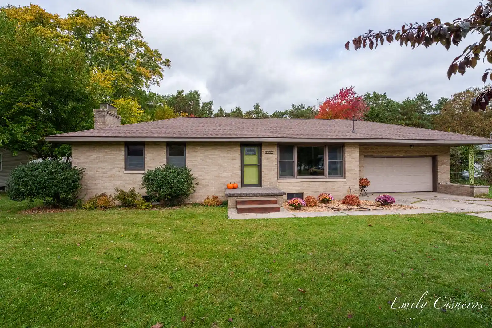 Photo 1 of Single family home for sale at 1374 Wagner Ave, Muskegon, MI 49445 | MLS# 71026055132 | Listing updated on 2026-10-16