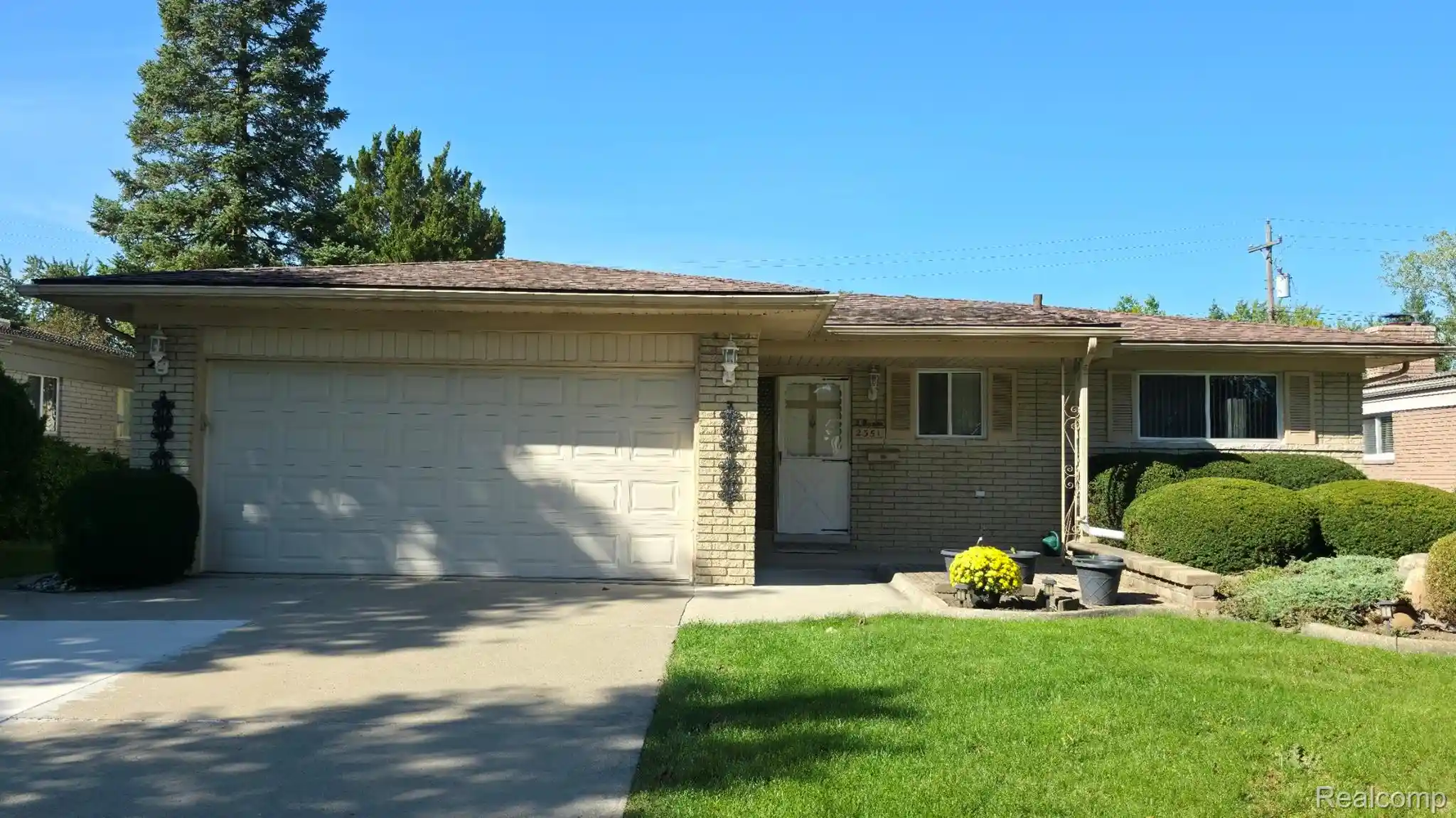 Photo 1 of Single family home for sale at 2351 Alexander Dr, Troy, MI 48083 | MLS# 20261084037 | Listing updated on 2026-10-19