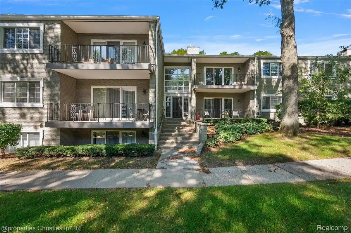 Photo 1 of Condo for sale at 1113 N Old Woodward Ave #36, Birmingham, MI 48009 | MLS# 20261084083 | Listing updated on 2026-10-17