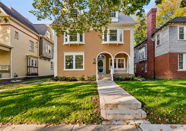 Photo 1 of Single family home for sale at 863 Iroquois St, Detroit, MI 48214 | MLS# 20261084117 | Listing updated on 2026-10-27