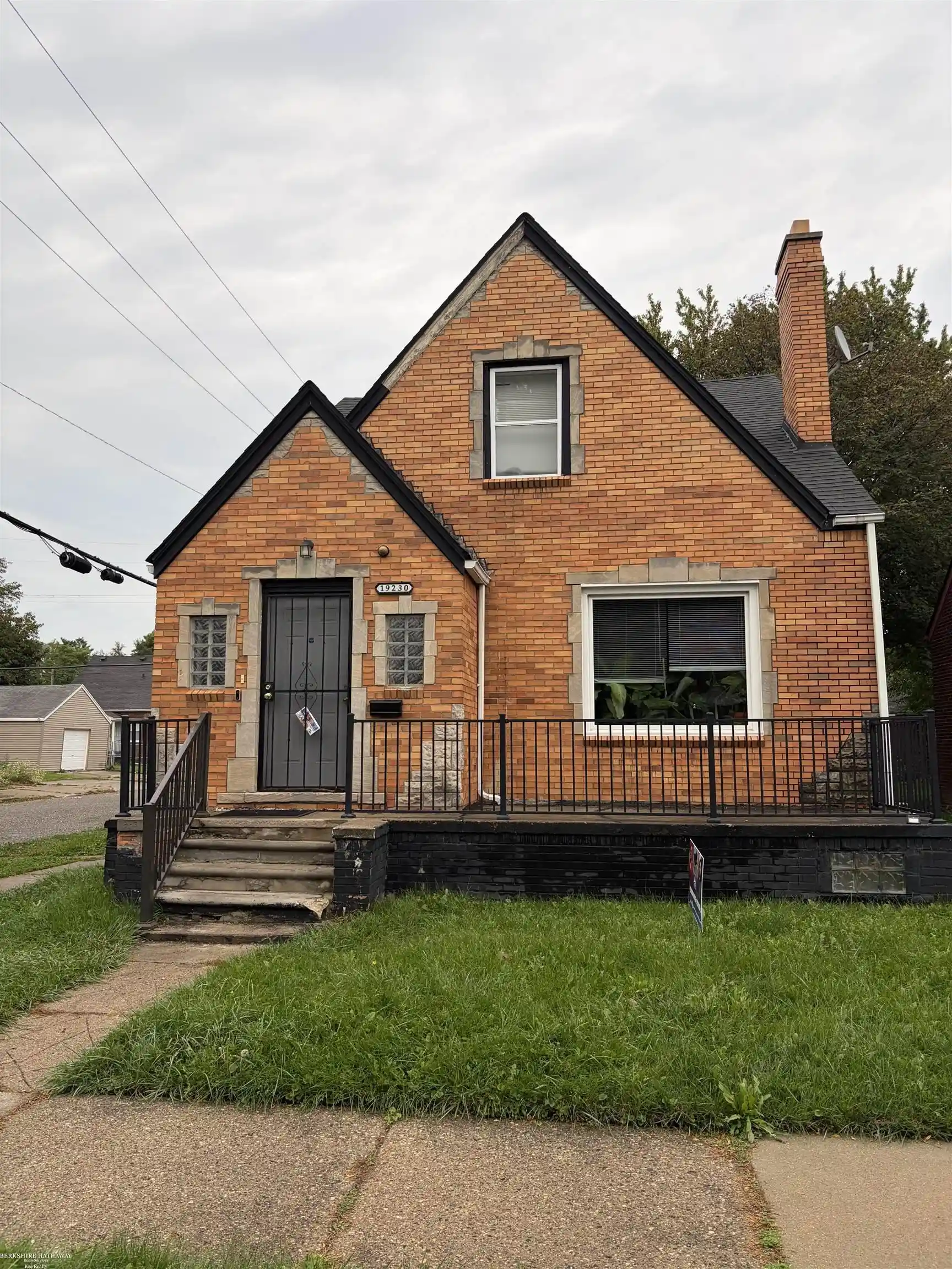 Photo 1 of Single family home for sale at 19230 Packard St, Detroit, MI 48234 | MLS# 58050225120 | Listing updated on 2026-10-20