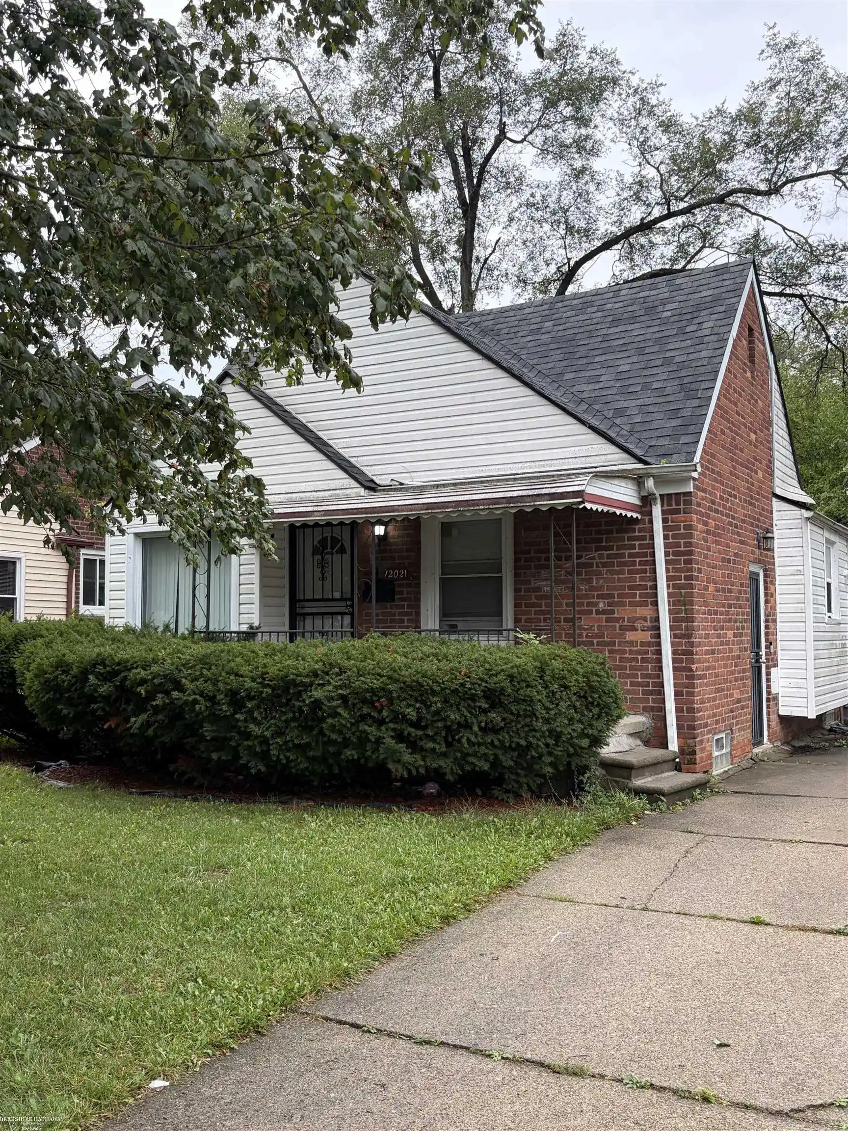 Photo 1 of Single family home for sale at 12021 Heyden St, Detroit, MI 48228 | MLS# 58050225121 | Listing updated on 2026-10-20
