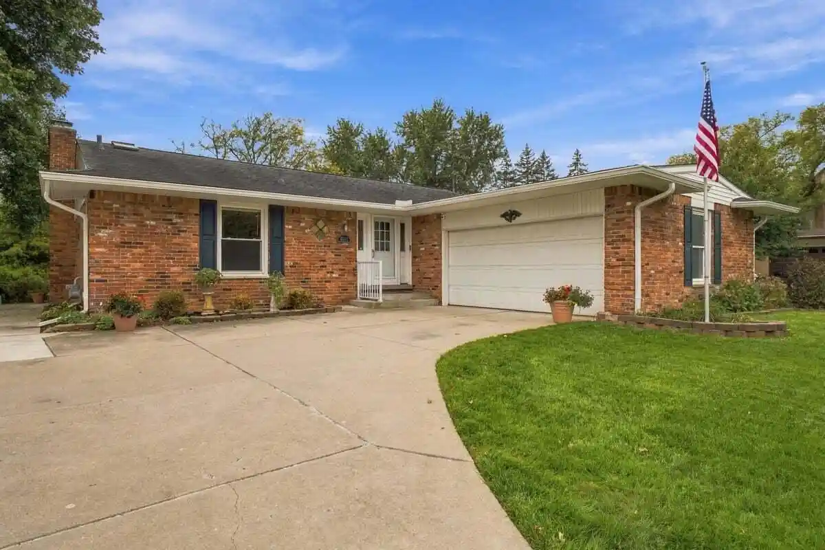 Photo 1 of Single family home for sale at 36571 Gardner St, Livonia, MI 48152 | MLS# 81026055245 | Listing updated on 2026-10-27